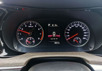 Подержанный автомобиль Kia K5 2022 года (13 фото)