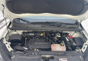 Подержанный автомобиль Opel Mokka 2013 года (11 фото)