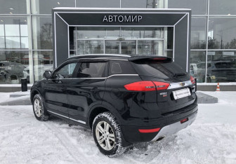 Подержанный автомобиль Geely Atlas 2018 года (7 фото)