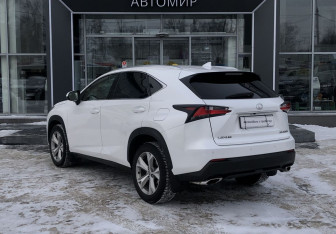 Подержанный автомобиль Lexus NX 2015 года (7 фото)