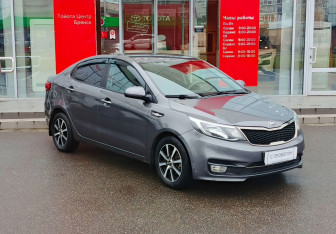 Подержанный автомобиль Kia Rio Sedan 2017 года (3 фото)