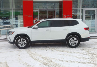 Подержанный автомобиль Volkswagen Atlas 2020 года (8 фото)