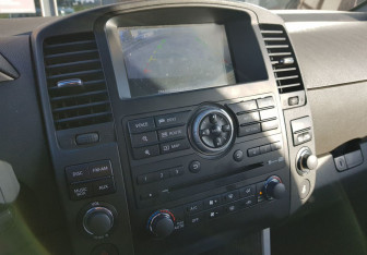 Подержанный автомобиль Nissan Pathfinder 2013 года (18 фото)