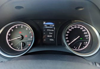 Новый Toyota Camry Sedan 2021 (13 фото)