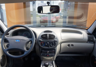Подержанный автомобиль LADA (ВАЗ) Kalina Sedan 2007 года (11 фото)