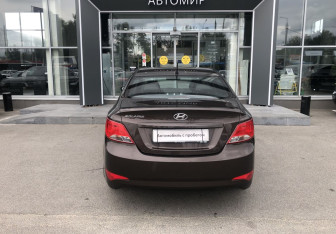 Подержанный автомобиль Hyundai Solaris Sedan 2016 года (6 фото)