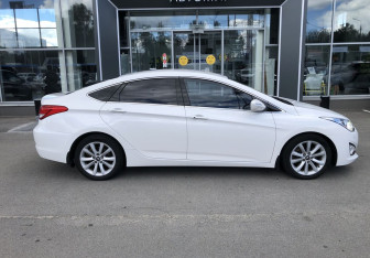 Подержанный автомобиль Hyundai i40 Sedan 2013 года (4 фото)