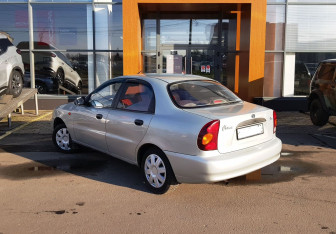 Подержанный автомобиль ЗАЗ Chance Sedan 2010 года (7 фото)