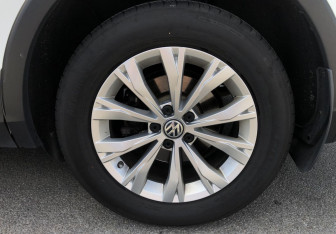 Подержанный автомобиль Volkswagen Tiguan 2019 года (19 фото)