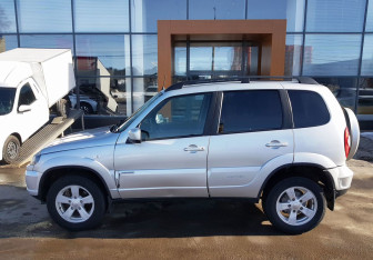 Подержанный автомобиль Chevrolet Niva 2018 года (8 фото)