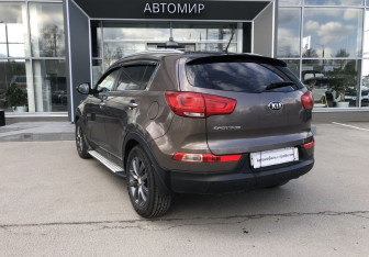 Подержанный автомобиль Kia Sportage 2014 года (7 фото)