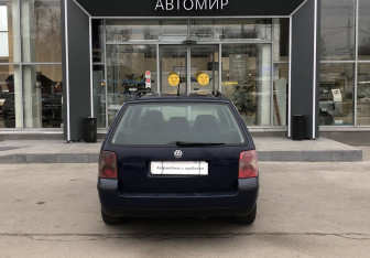 Подержанный автомобиль Volkswagen Passat Wagon 2003 года (6 фото)