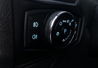 Подержанный автомобиль Ford Focus Hatchback 2014 года (14 фото)