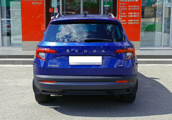 Подержанный автомобиль Skoda Karoq 2020 года (6 фото)