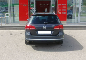 Подержанный автомобиль Volkswagen Passat Wagon 2011 года (6 фото)