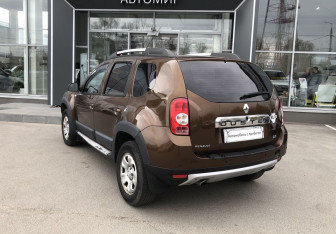 Подержанный автомобиль Renault Duster 2012 года (7 фото)