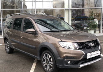 Подержанный автомобиль LADA (ВАЗ) Largus Wagon 2021 года (3 фото)