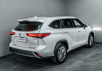 Новый Toyota Highlander 2025 (8 фото)