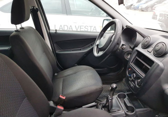 Подержанный автомобиль LADA (ВАЗ) Granta Sedan 2015 года (9 фото)