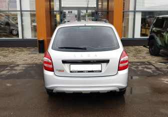 Подержанный автомобиль LADA (ВАЗ) Granta Wagon 2022 года (6 фото)