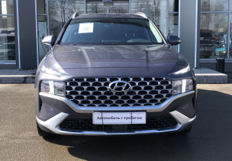 Подержанный автомобиль Hyundai Santa Fe 2021 года (2 фото)