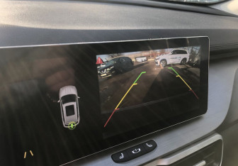 Подержанный автомобиль Geely Coolray 2023 года (14 фото)