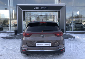 Подержанный автомобиль Kia Sportage 2020 года (6 фото)