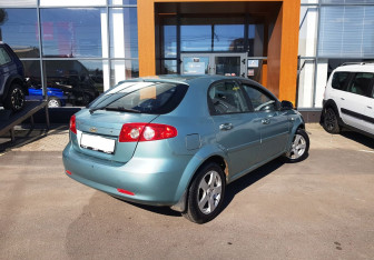 Подержанный автомобиль Chevrolet Lacetti Hatchback 2004 года (5 фото)