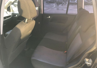 Подержанный автомобиль Ford Fusion 2008 года (11 фото)