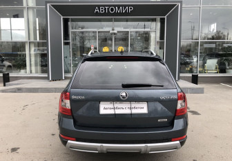 Подержанный автомобиль Skoda Octavia Wagon 2016 года (6 фото)
