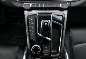 Подержанный автомобиль Belgee X70 2024 года (15 фото)