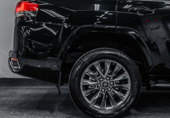 Новый Toyota Land Cruiser Suv 2024 (9 фото)