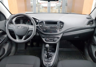 Подержанный автомобиль LADA (ВАЗ) Vesta Sedan 2018 года (11 фото)