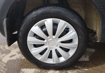 Подержанный автомобиль Renault Sandero 2013 года (12 фото)