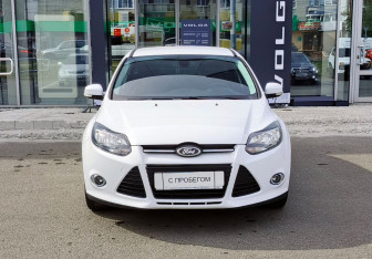 Подержанный автомобиль Ford Focus Hatchback 2012 года (2 фото)