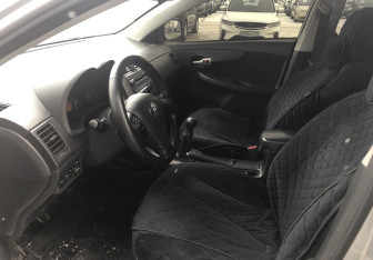 Подержанный автомобиль Toyota Corolla Sedan 2007 года (9 фото)