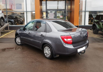 Подержанный автомобиль LADA (ВАЗ) Granta Sedan 2016 года (7 фото)