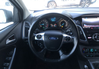 Подержанный автомобиль Ford Focus Hatchback 2014 года (12 фото)