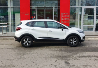 Подержанный автомобиль Renault Kaptur 2018 года (4 фото)