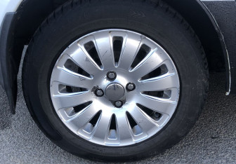 Подержанный автомобиль LADA (ВАЗ) Kalina Hatchback 2013 года (16 фото)