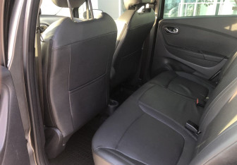 Подержанный автомобиль Renault Kaptur 2016 года (11 фото)