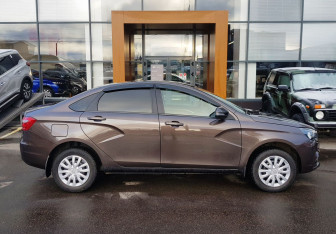 Подержанный автомобиль LADA (ВАЗ) Vesta Sedan 2021 года (4 фото)