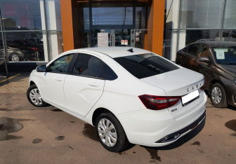 Подержанный автомобиль LADA (ВАЗ) Vesta Sedan 2023 года (7 фото)