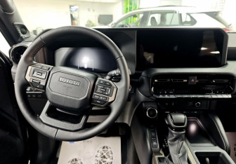 Новый Toyota Land Cruiser Prado 2026 (9 фото)