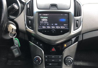 Подержанный автомобиль Chevrolet Cruze Sedan 2013 года (14 фото)