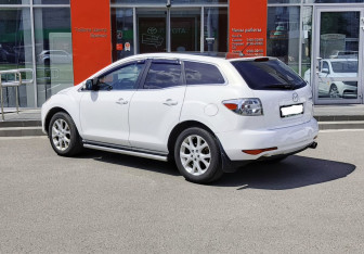 Подержанный автомобиль Mazda CX-7 2011 года (7 фото)