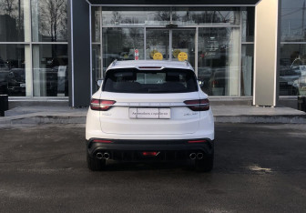 Подержанный автомобиль Geely Coolray 2023 года (6 фото)