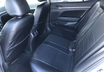 Подержанный автомобиль Hyundai Elantra Sedan 2018 года (11 фото)