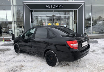 Подержанный автомобиль LADA (ВАЗ) Granta Sedan 2020 года (7 фото)