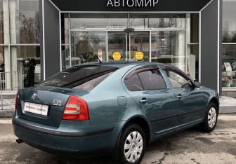 Подержанный автомобиль Skoda Octavia Liftback 2008 года (5 фото)